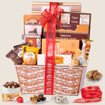 Christmas Wicker Gift Basket