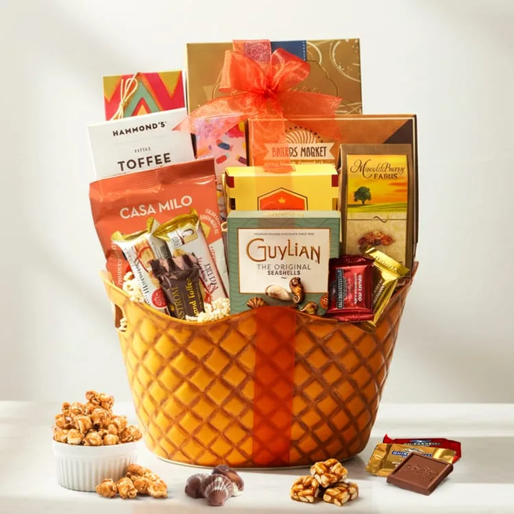Holiday Treats Gift Basket