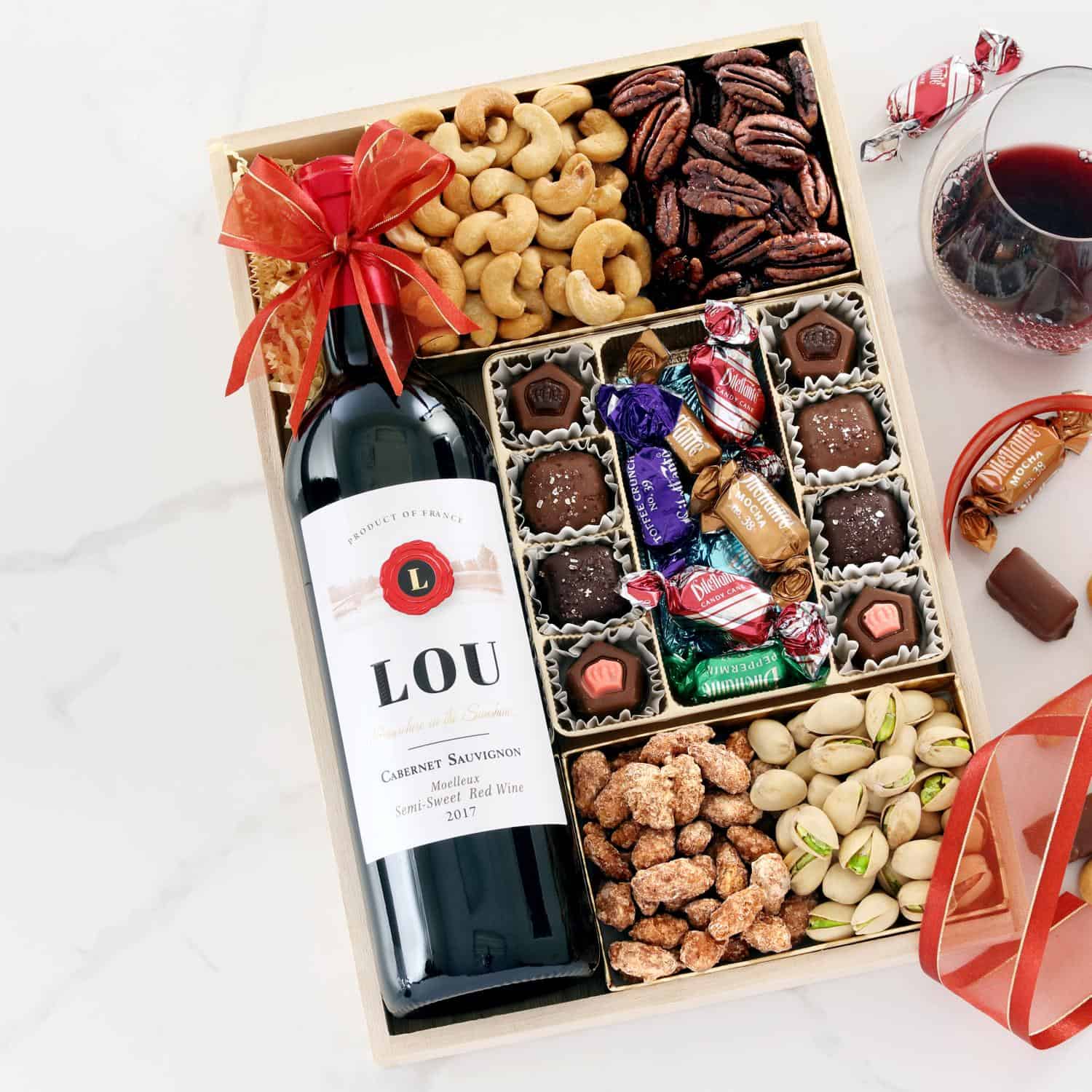 Cozy Christmas Wine Gift Tray