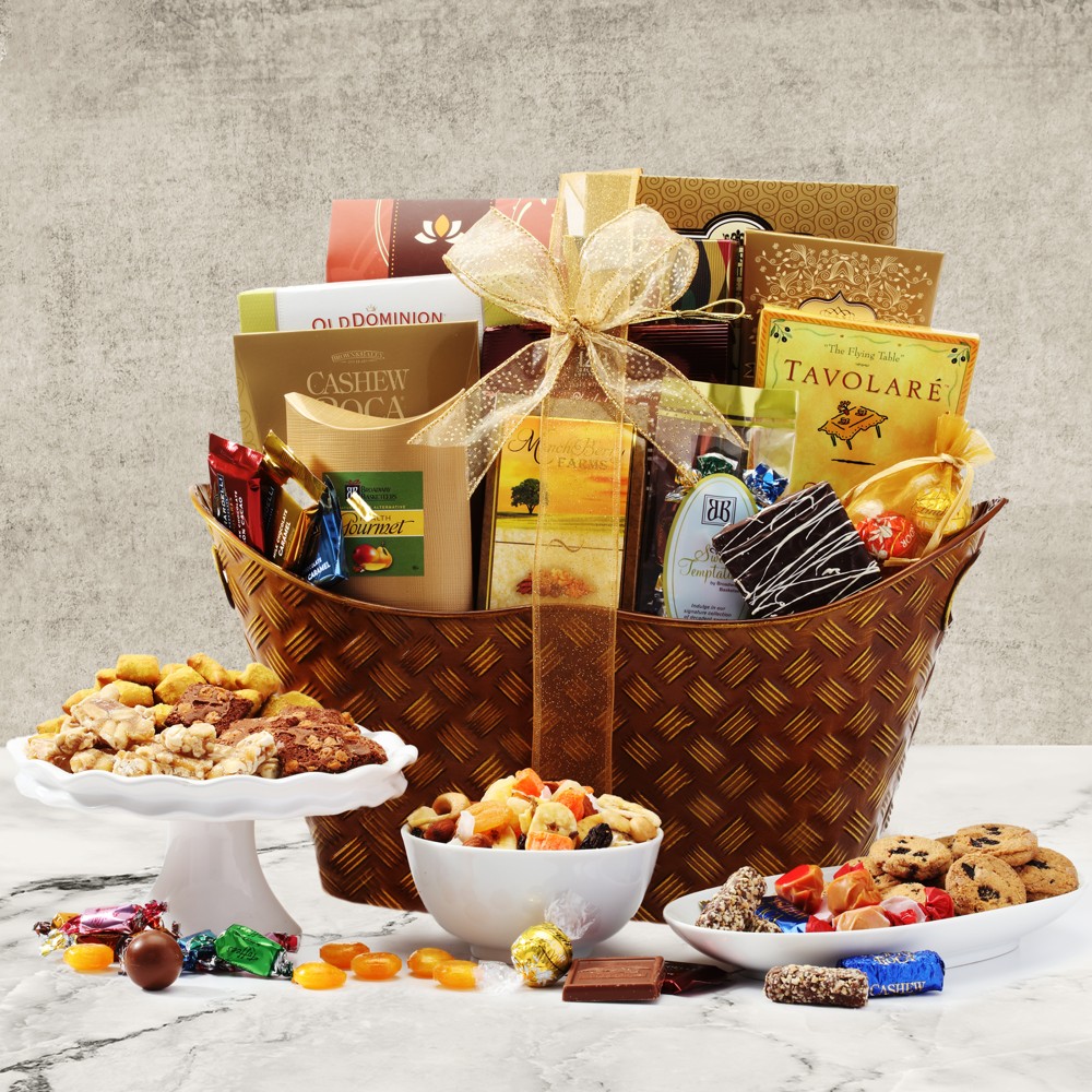 >Classic Favorites Gift Basket