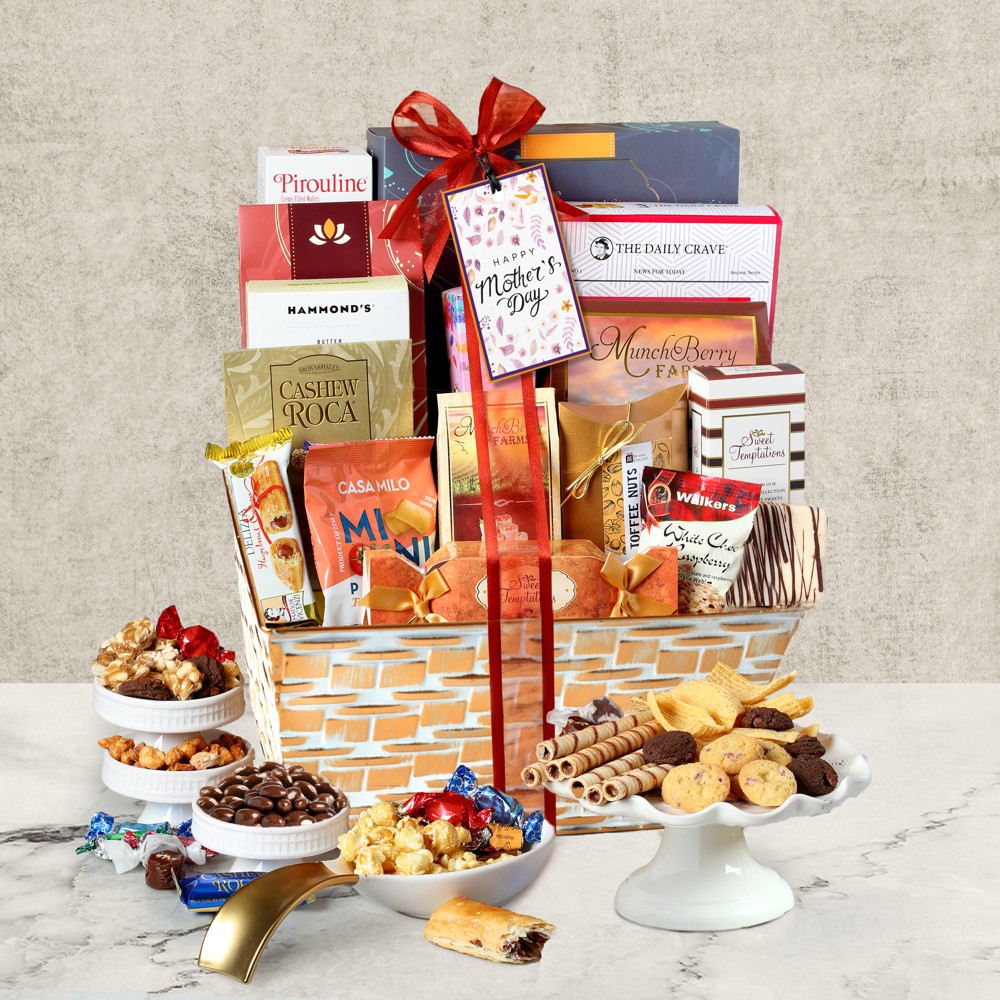>Deluxe Mothers Day Gift Basket