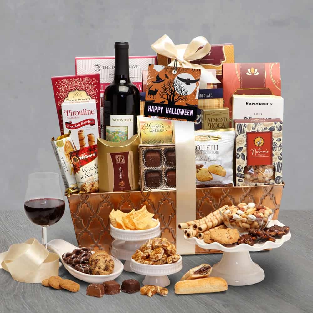 >Halloween Delights Gift Basket