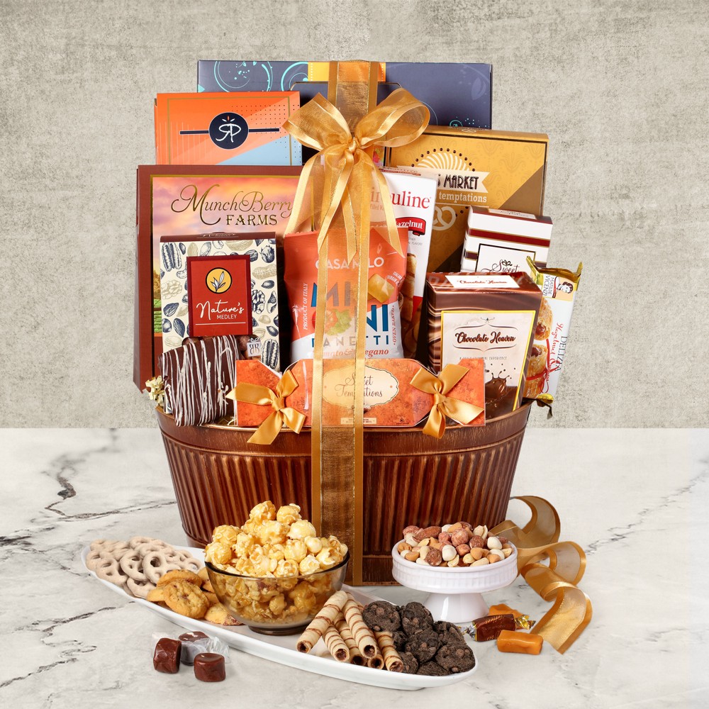 >Holiday Hearth Grand Gift Basket