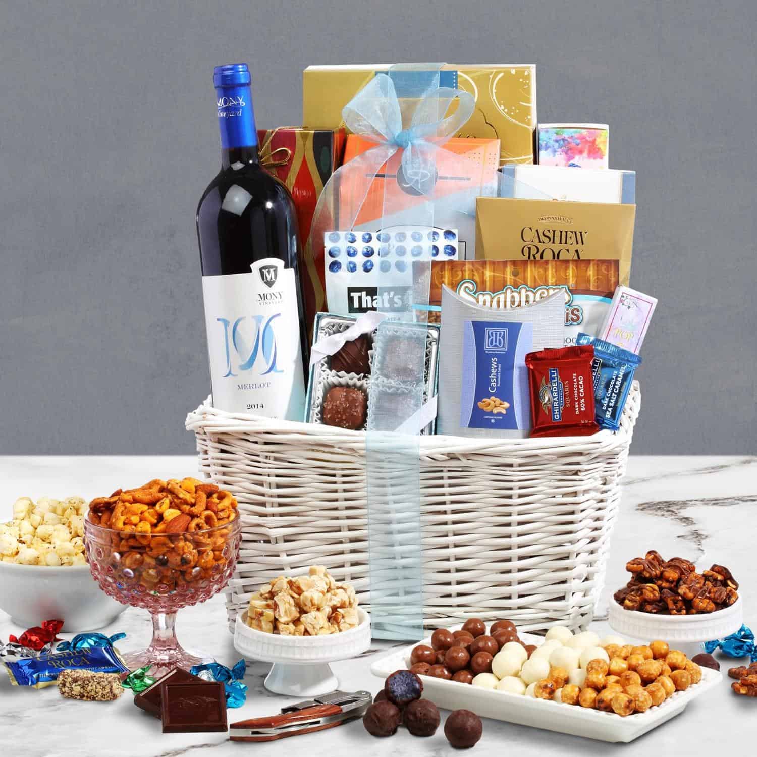 Holiday Cheers Wine Gift Basket by