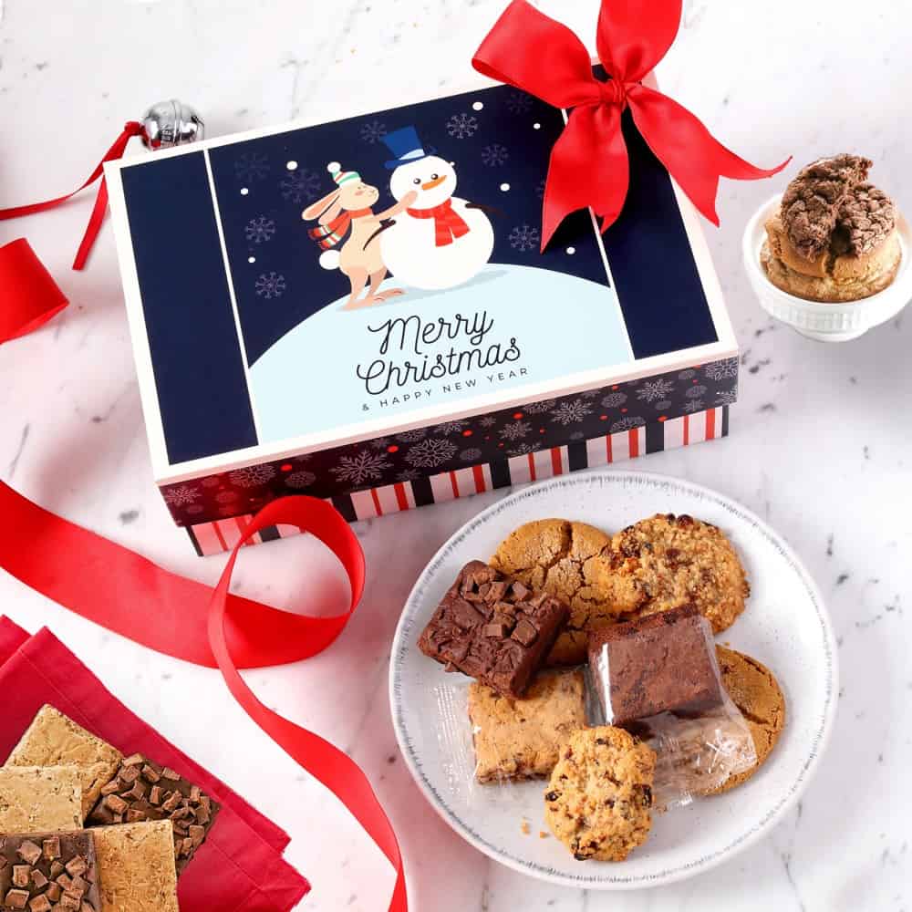 https://www.broadwaybasketeers.com/resources/prod_images/merry-christmas-bakery-gift-box-6.jpg