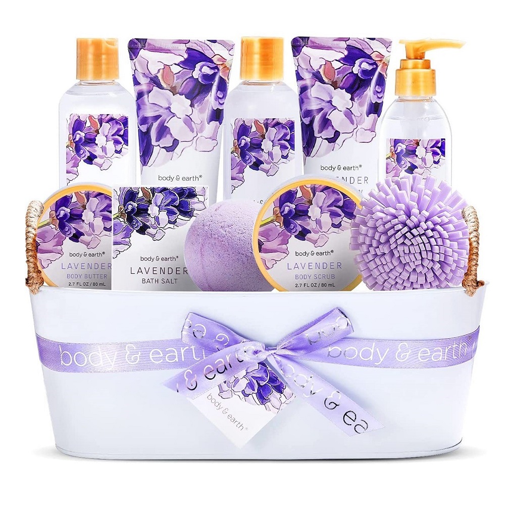 >Deluxe Lavender Spa Basket