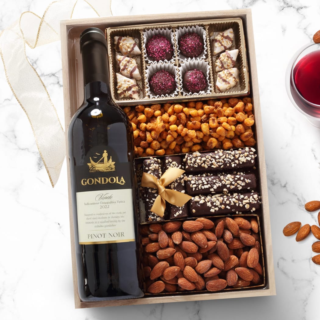 Purim Wine and Chocolate Gift Tray