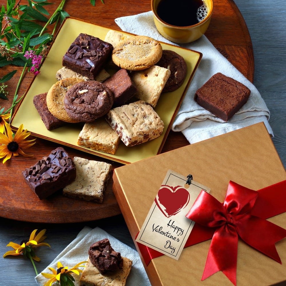 >Valentines Day Bakery Gift Box